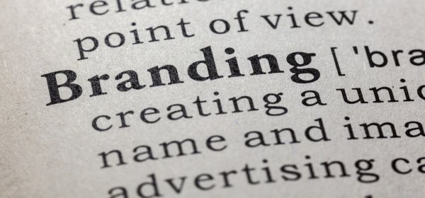 Branding não é só logotipo: o que realmente constrói uma marca forte